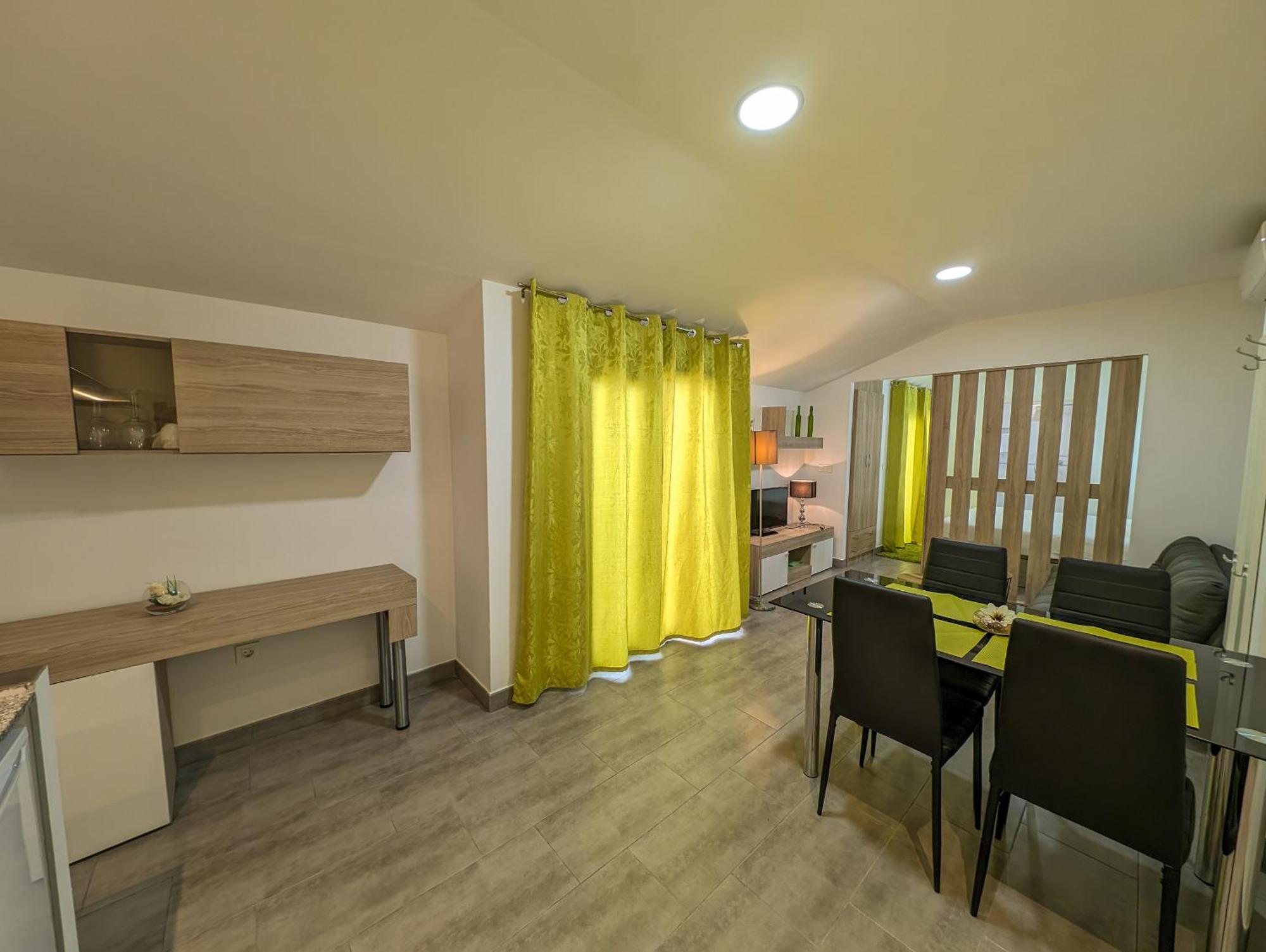 La Laguna Aparthotel