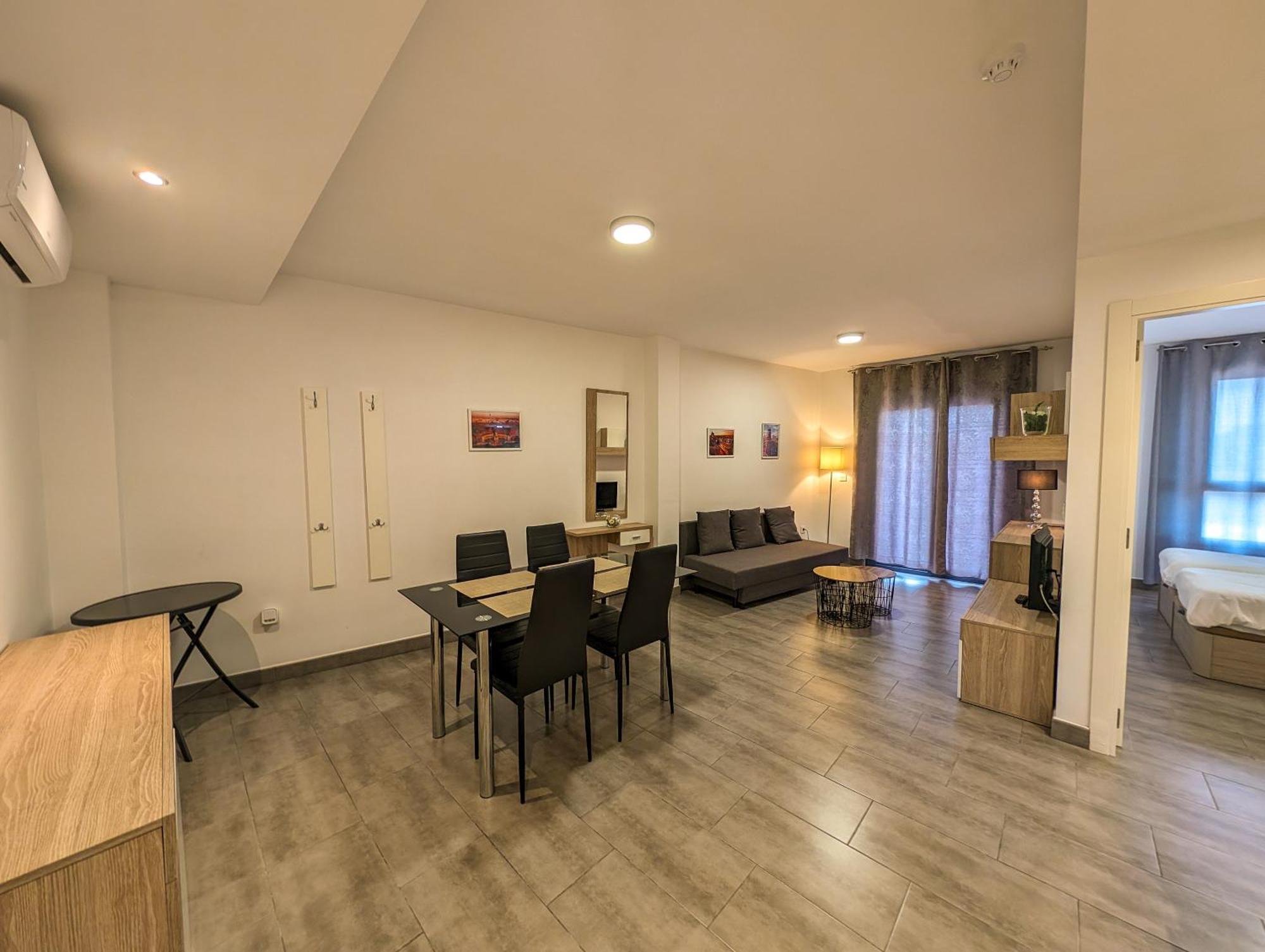 Aparthotel La Laguna 3*