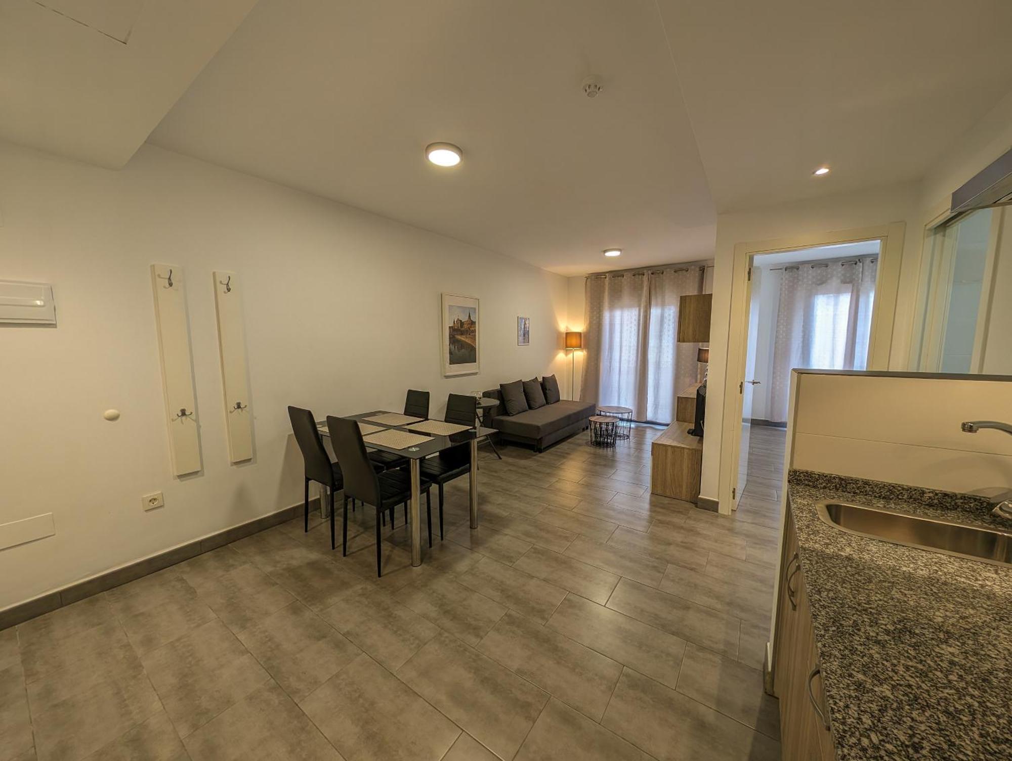 La Laguna Aparthotel 3*