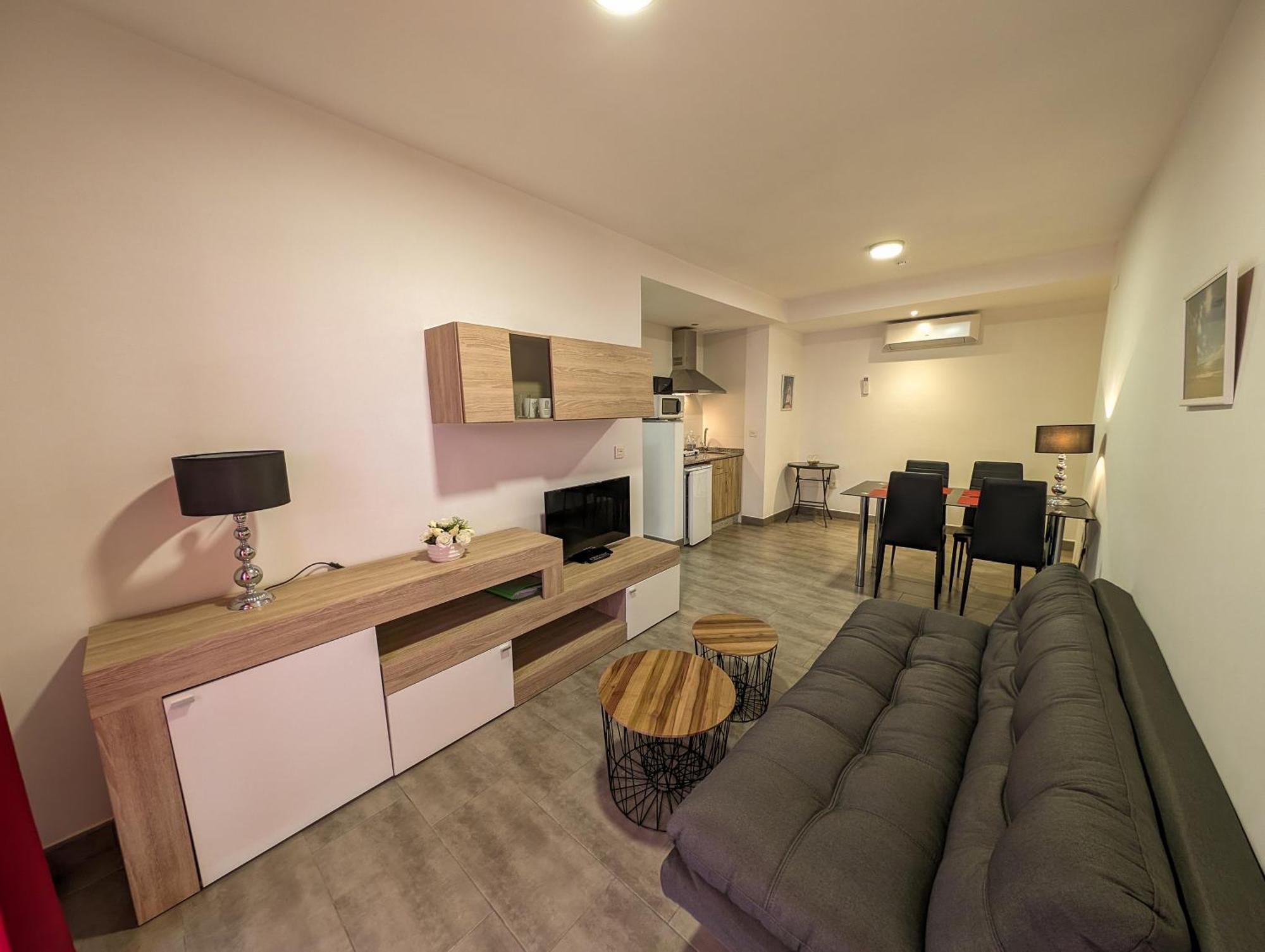 Aparthotel La Laguna